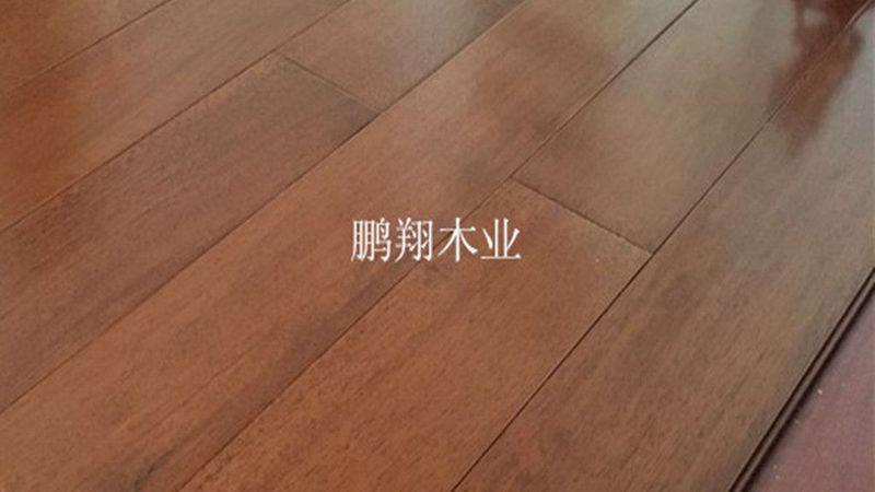 老旧实木地板翻新保养，重焕家居风采